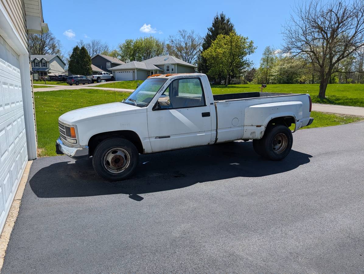 Chevy-3500-diesel-1988-white-1