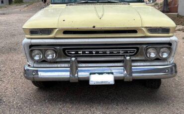 Chevy-apache-1961-yellow-1