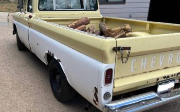 Chevy-apache-1961-yellow-3