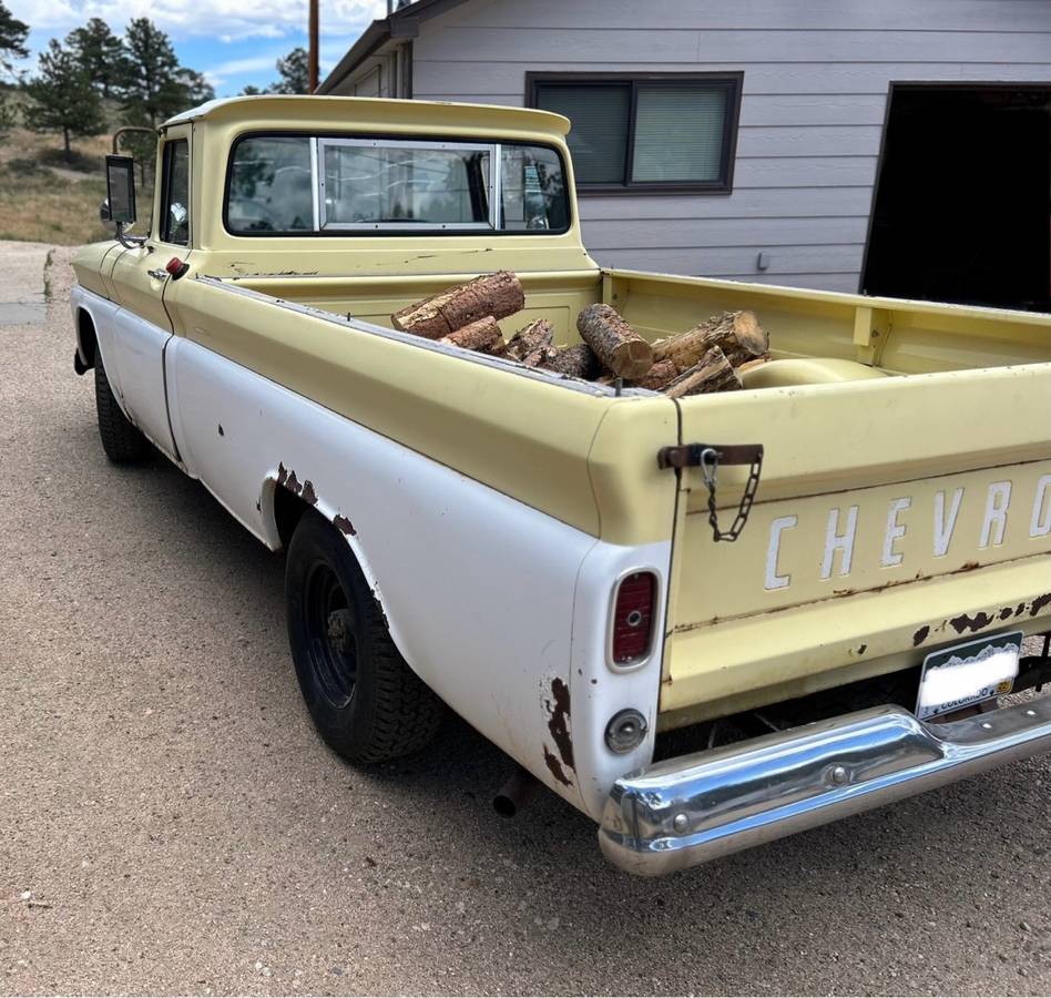 Chevy-apache-1961-yellow-3
