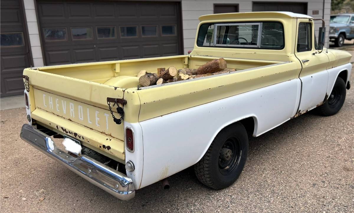 Chevy-apache-1961-yellow-4