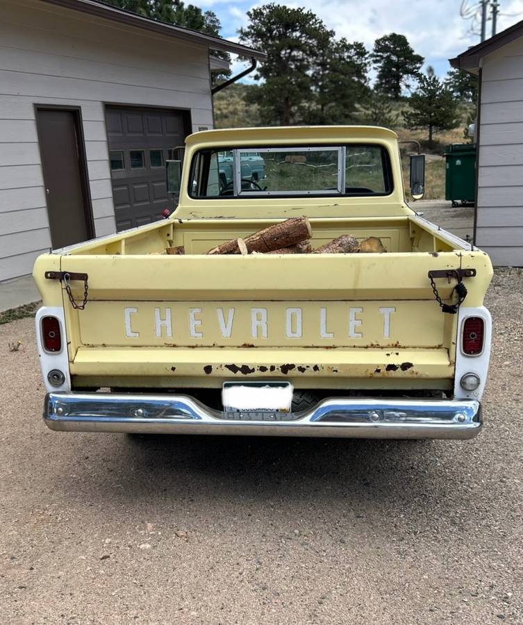 Chevy-apache-1961-yellow-5