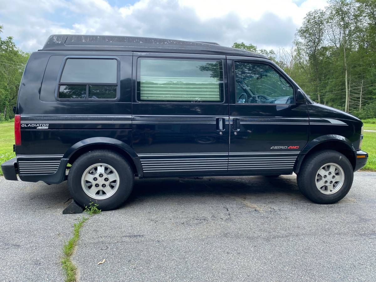 Chevy-astro-van-1995