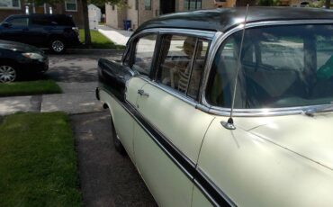 Chevy-belair-4-door-1956-custom-4