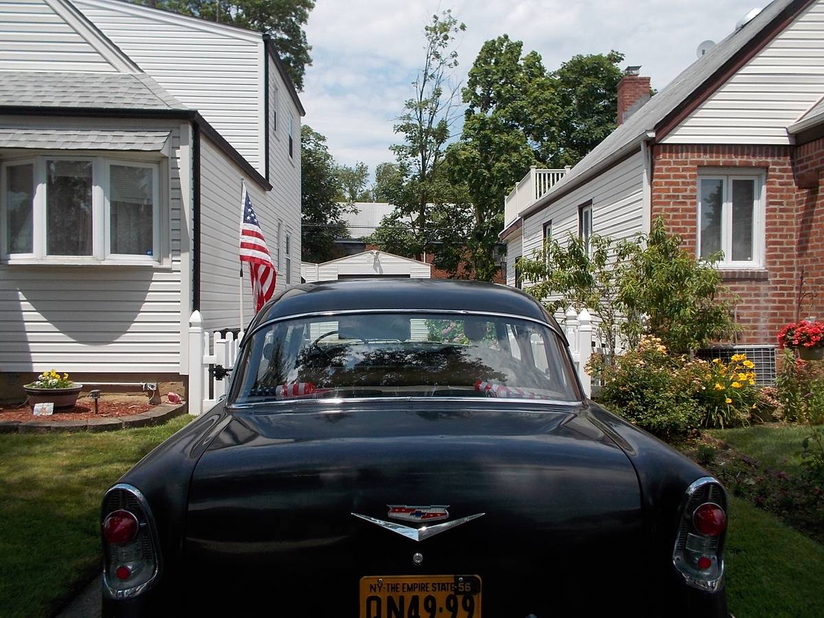 Chevy-belair-4-door-1956-custom-6