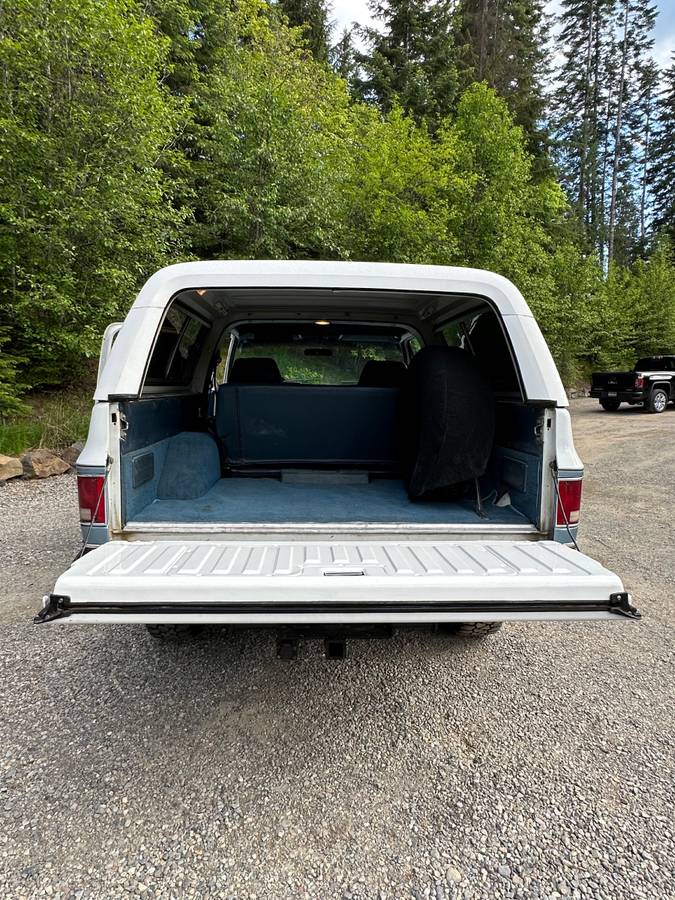 Chevy-blazer-diesel-1989-white-3