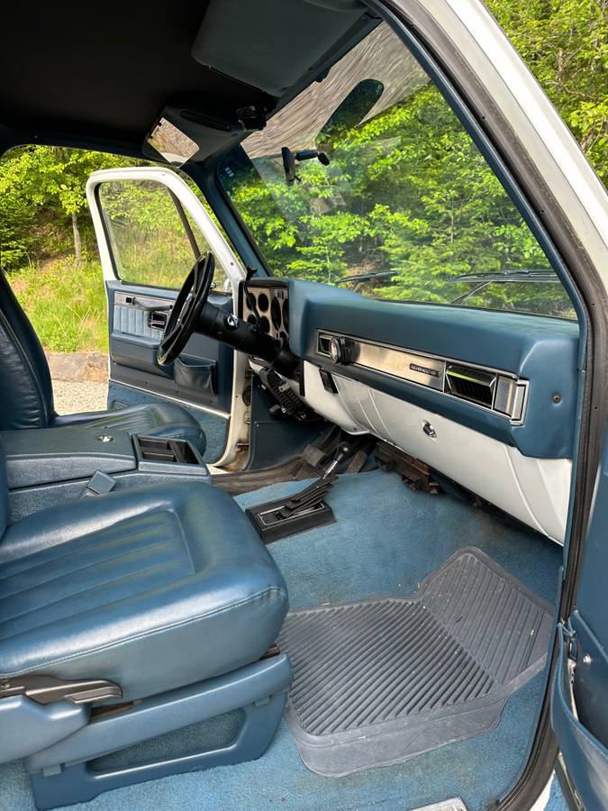 Chevy-blazer-diesel-1989-white-5