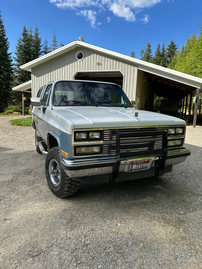 Chevy-blazer-diesel-1989-white-8