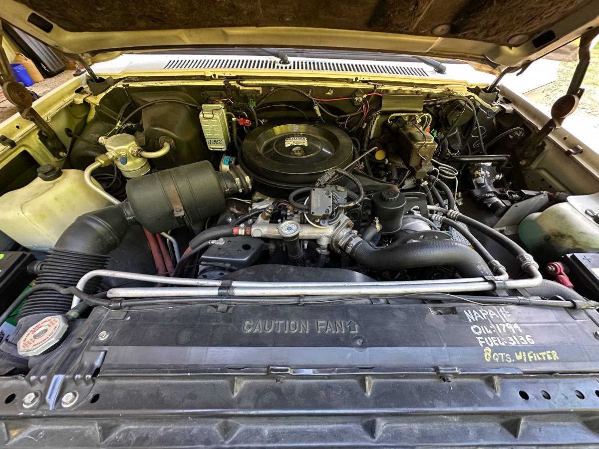 Chevy-blazer-diesel-1989-white-9