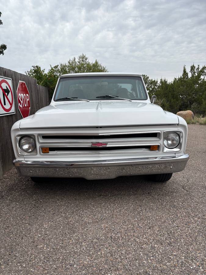 Chevy-c10-1968-white-1