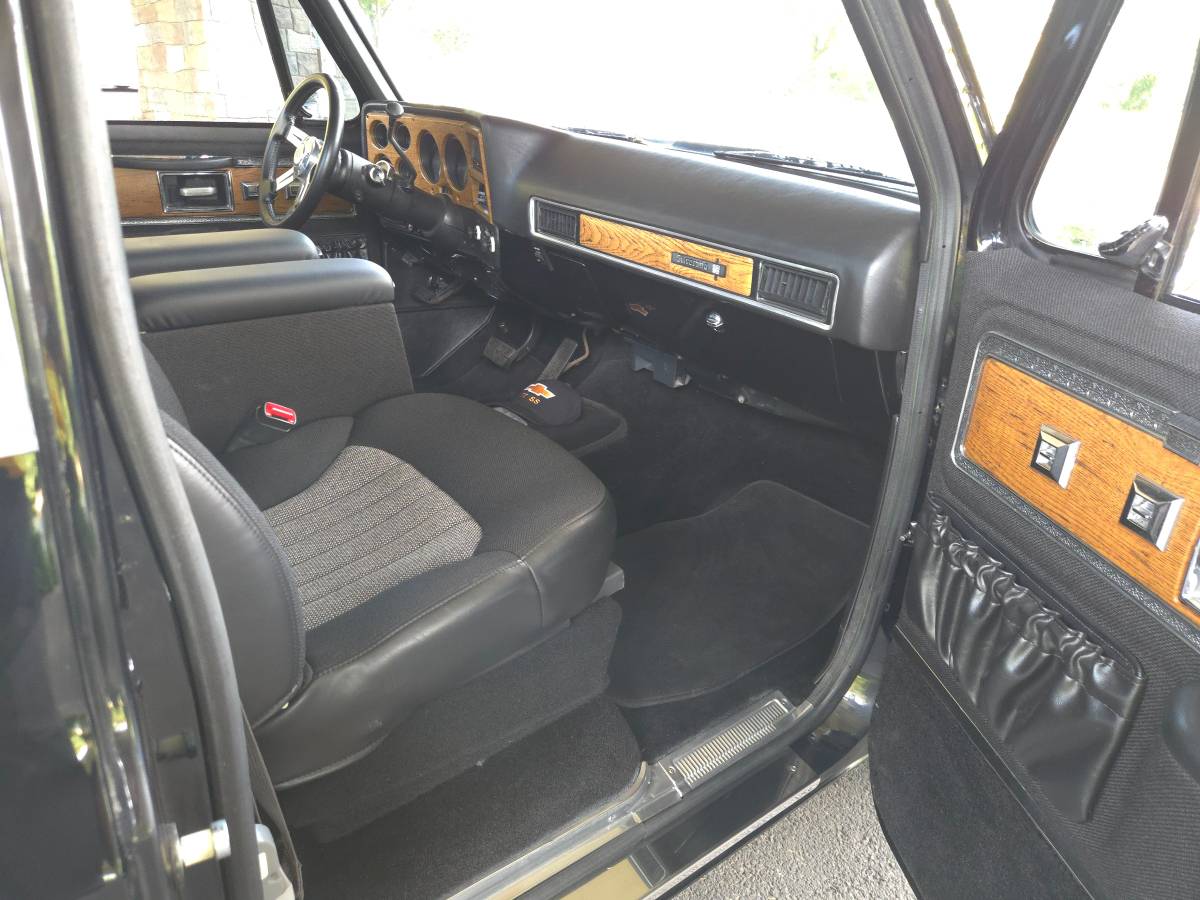 Chevy-c10-1977-11