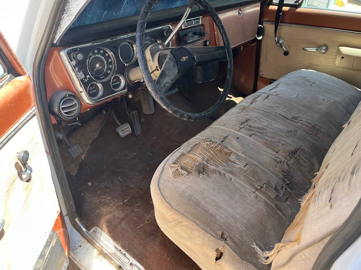 Chevy-c10-suburban-1971-11