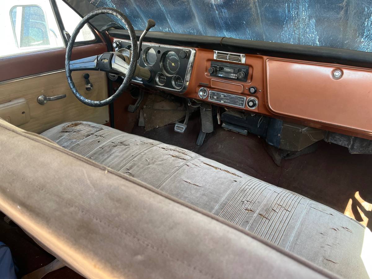 Chevy-c10-suburban-1971-20