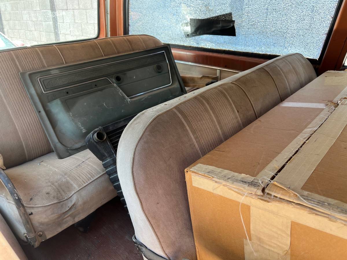 Chevy-c10-suburban-1971-3