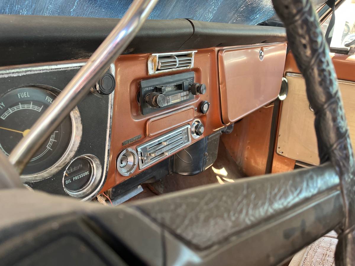 Chevy-c10-suburban-1971-6
