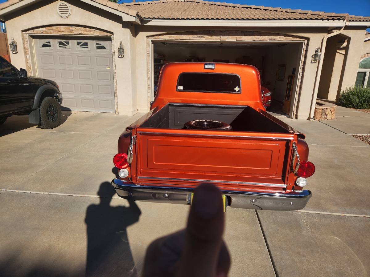 Chevy-c10-truck-1967-orange-2