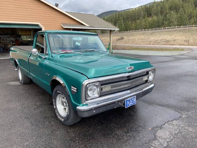 Chevy-c10-truck-1969-green-13