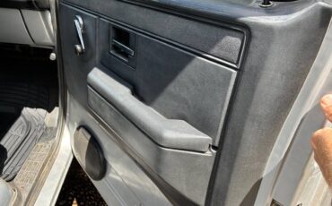 Chevy-c10-truck-1984-silver-10