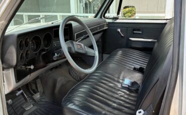 Chevy-c10-truck-1984-silver-14