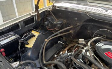 Chevy-c10-truck-1984-silver-23
