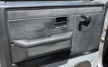 Chevy-c10-truck-1984-silver-6