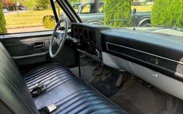 Chevy-c10-truck-1984-silver-8