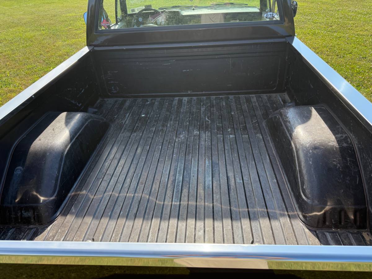 Chevy-c10-truck-1985-brown-2