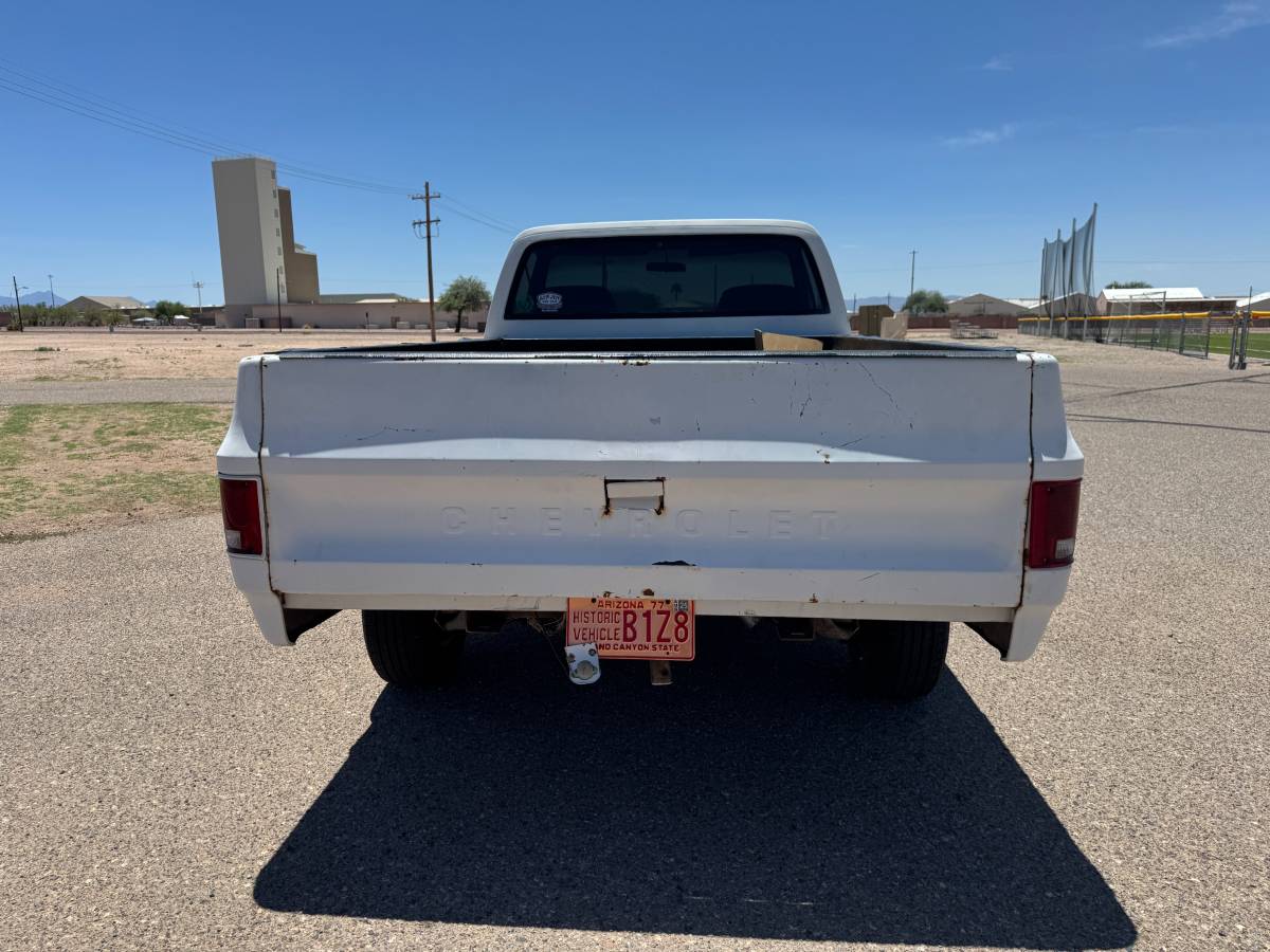 Chevy-c20-1973-white-4