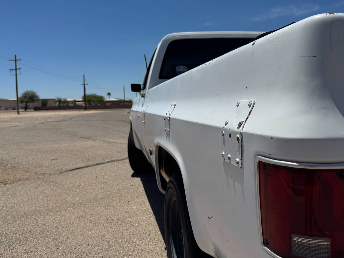 Chevy-c20-1973-white-6