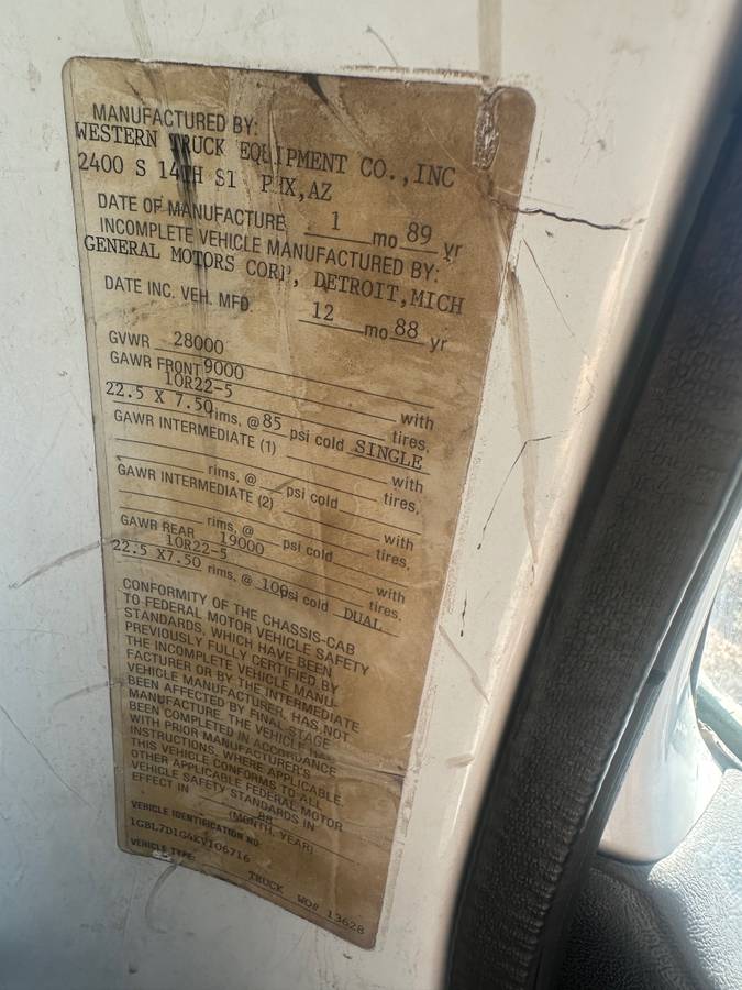 Chevy-c6500-diesel-1989-white-12