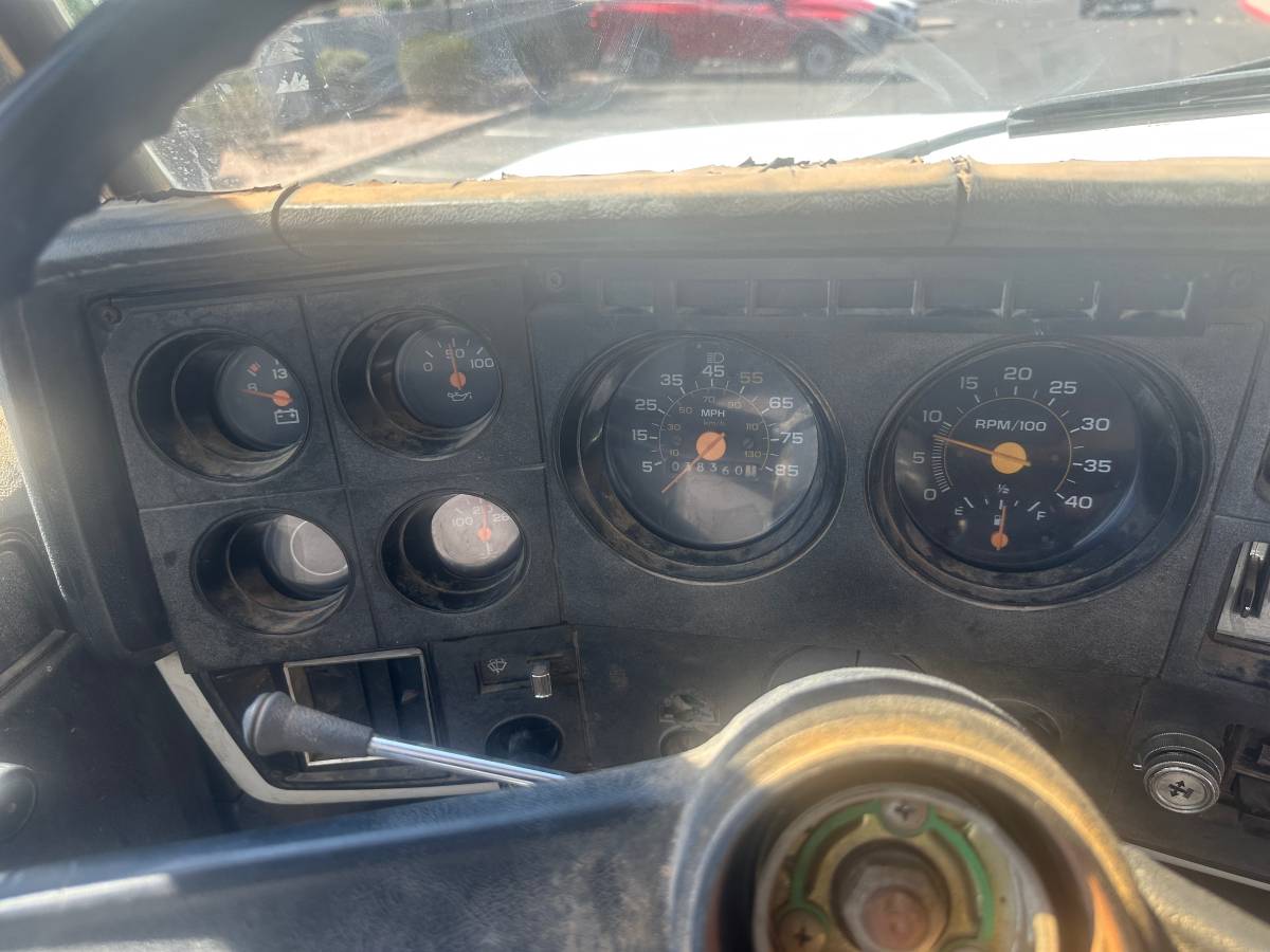 Chevy-c6500-diesel-1989-white-14