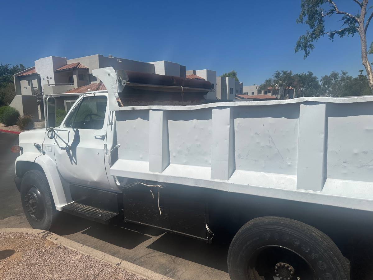 Chevy-c6500-diesel-1989-white-2