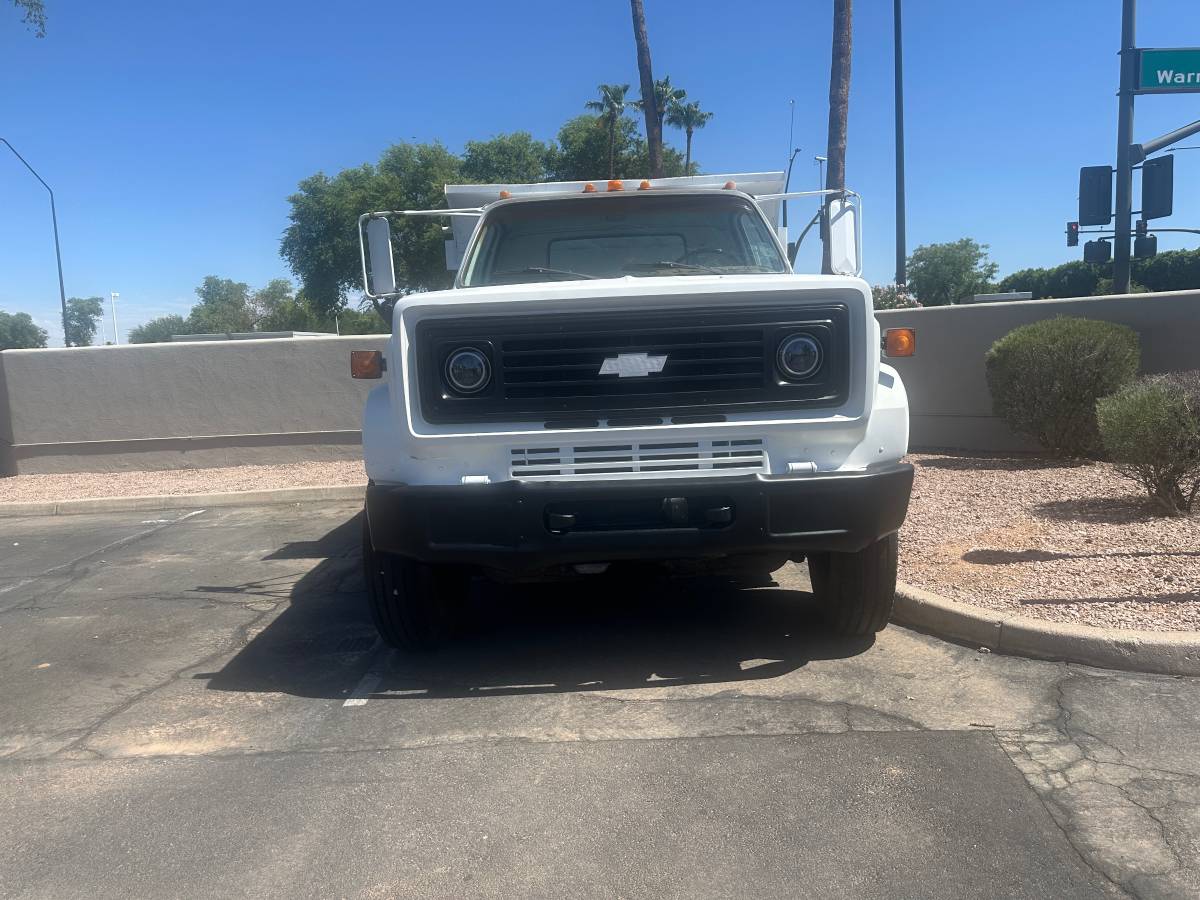 Chevy-c6500-diesel-1989-white-4