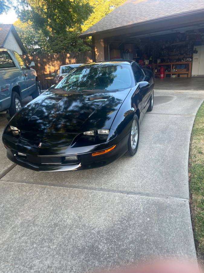 Chevy-camaro-z28-1994-black