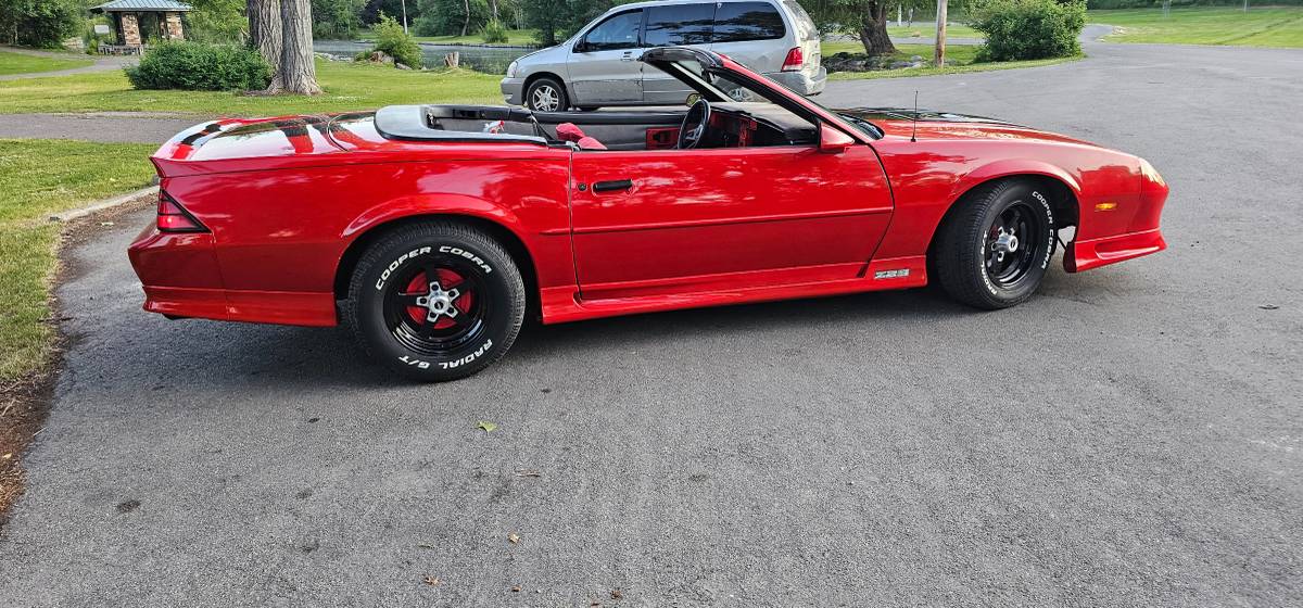 Chevy-camaro-z28-convertible-1991-red-4