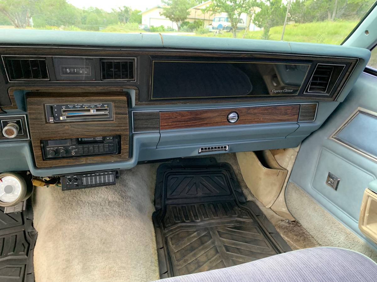 Chevy-caprice-1978-blue-11