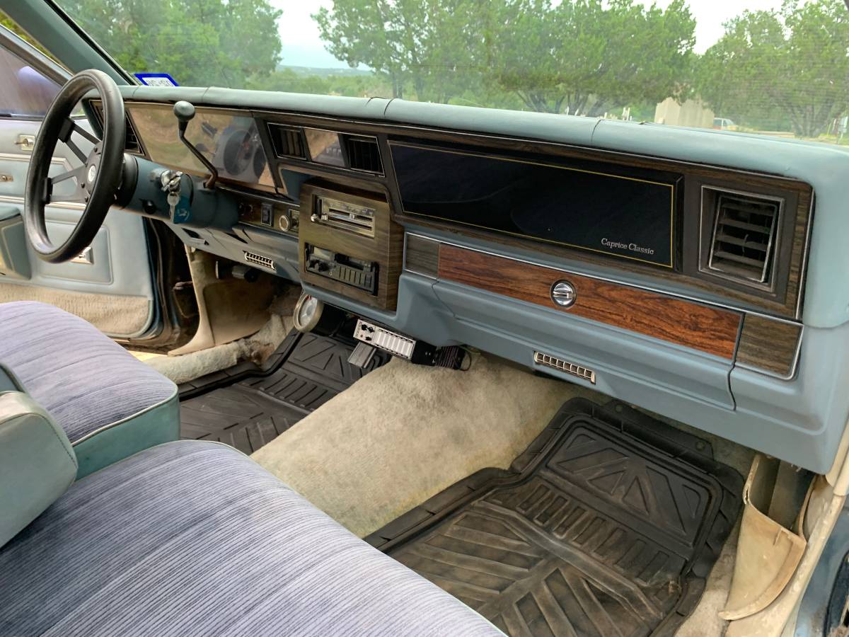 Chevy-caprice-1978-blue-15