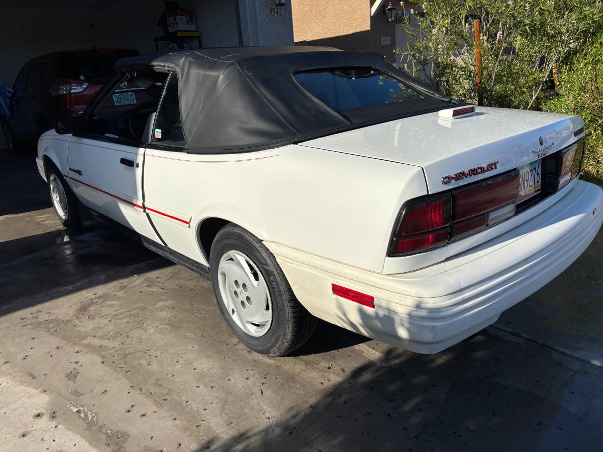 Chevy-cavalier-convertible-1992-10