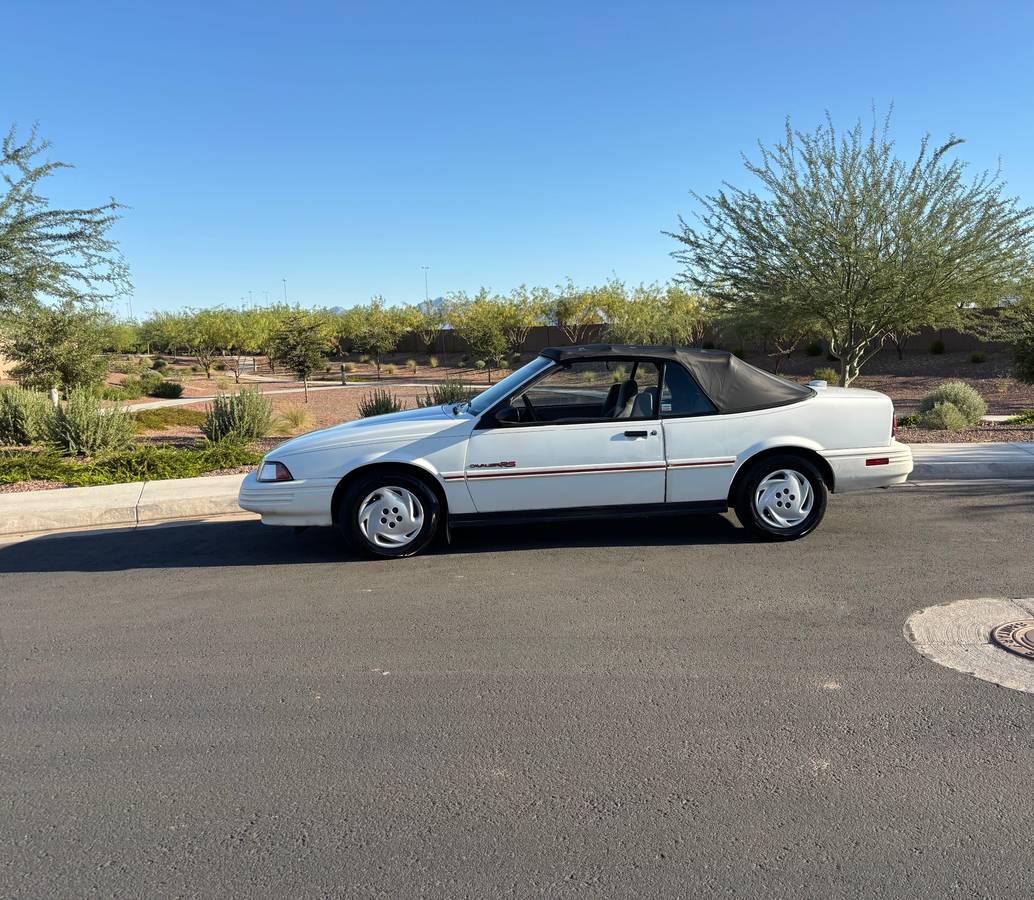 Chevy-cavalier-convertible-1992-3