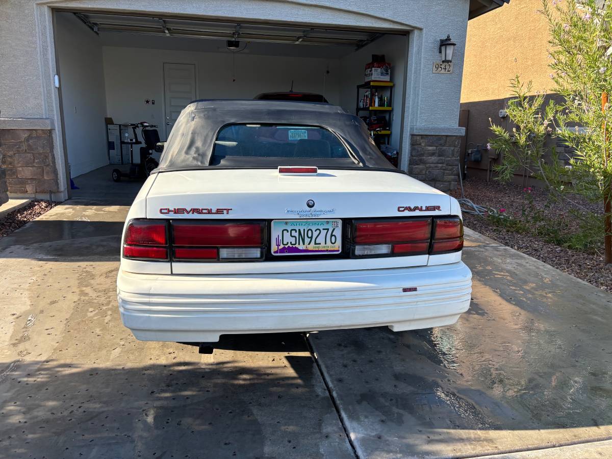 Chevy-cavalier-convertible-1992-9