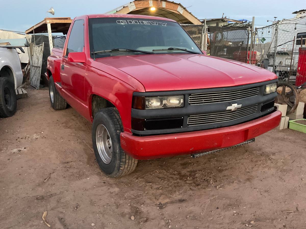 Chevy-cheyenne-1989-red-1