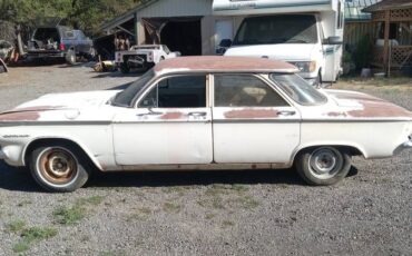 Chevy-corvair-1960-white-2