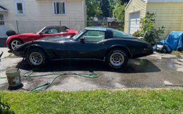 Chevy-corvette-1979-black-1