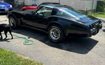 Chevy-corvette-1979-black-2