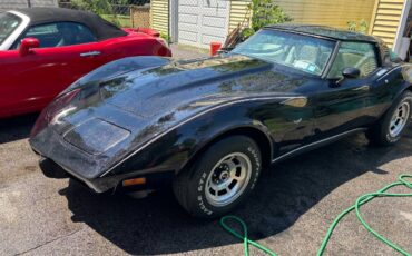 Chevy-corvette-1979-black-6