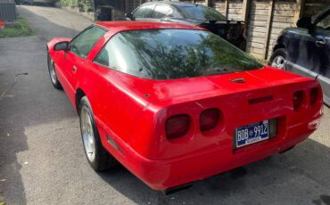 Chevy-corvette-1984-red-1