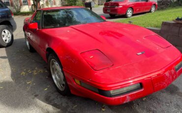 Chevy-corvette-1984-red