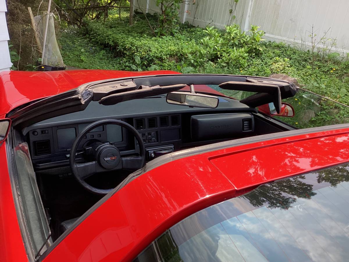 Chevy-corvette-1985-red-13