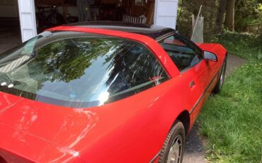 Chevy-corvette-1985-red-2