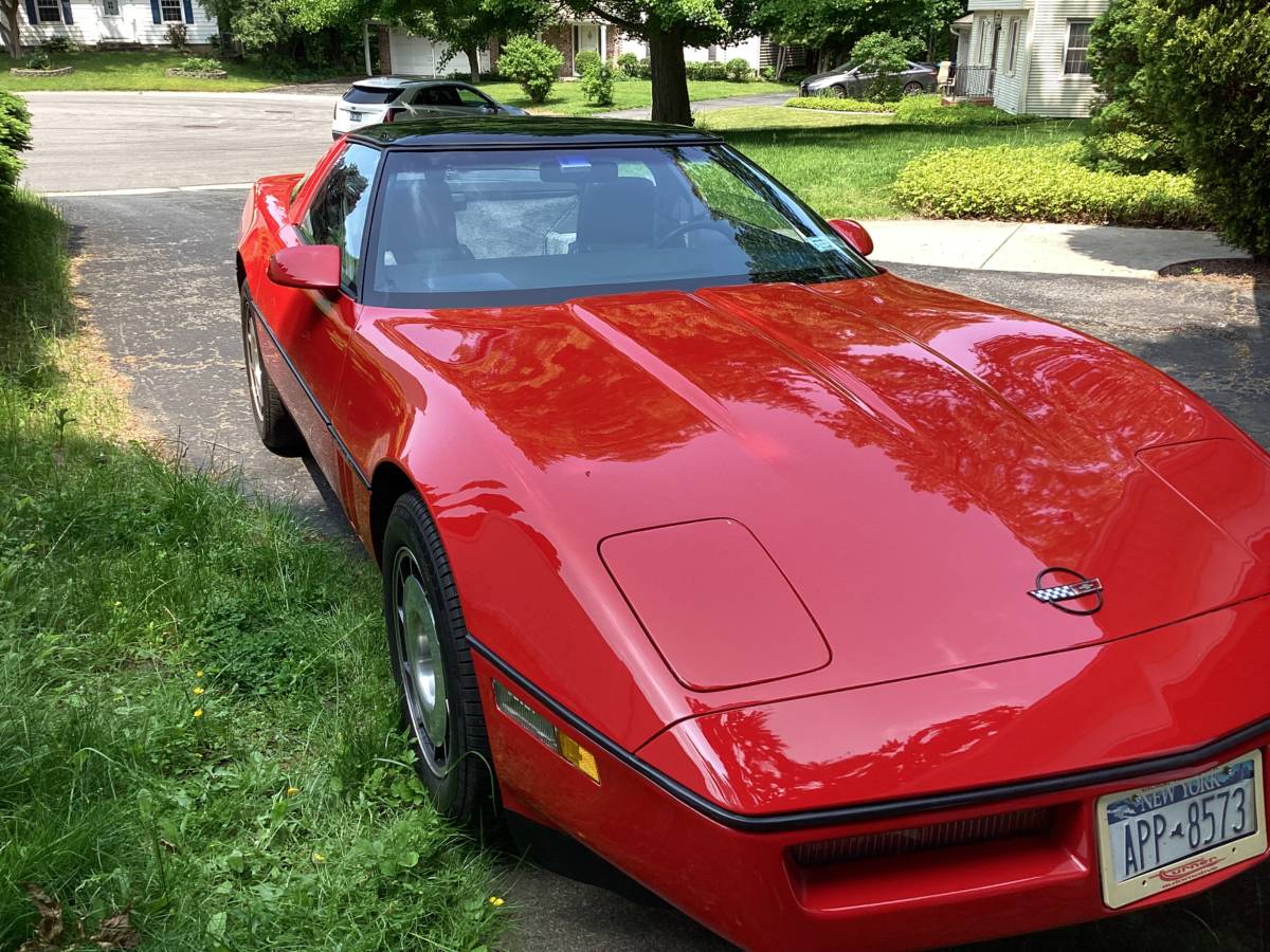 Chevy-corvette-1985-red-3